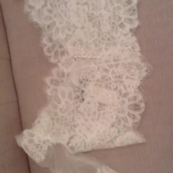 Wedding dress - Essence of Australia - Picture 6 of 9